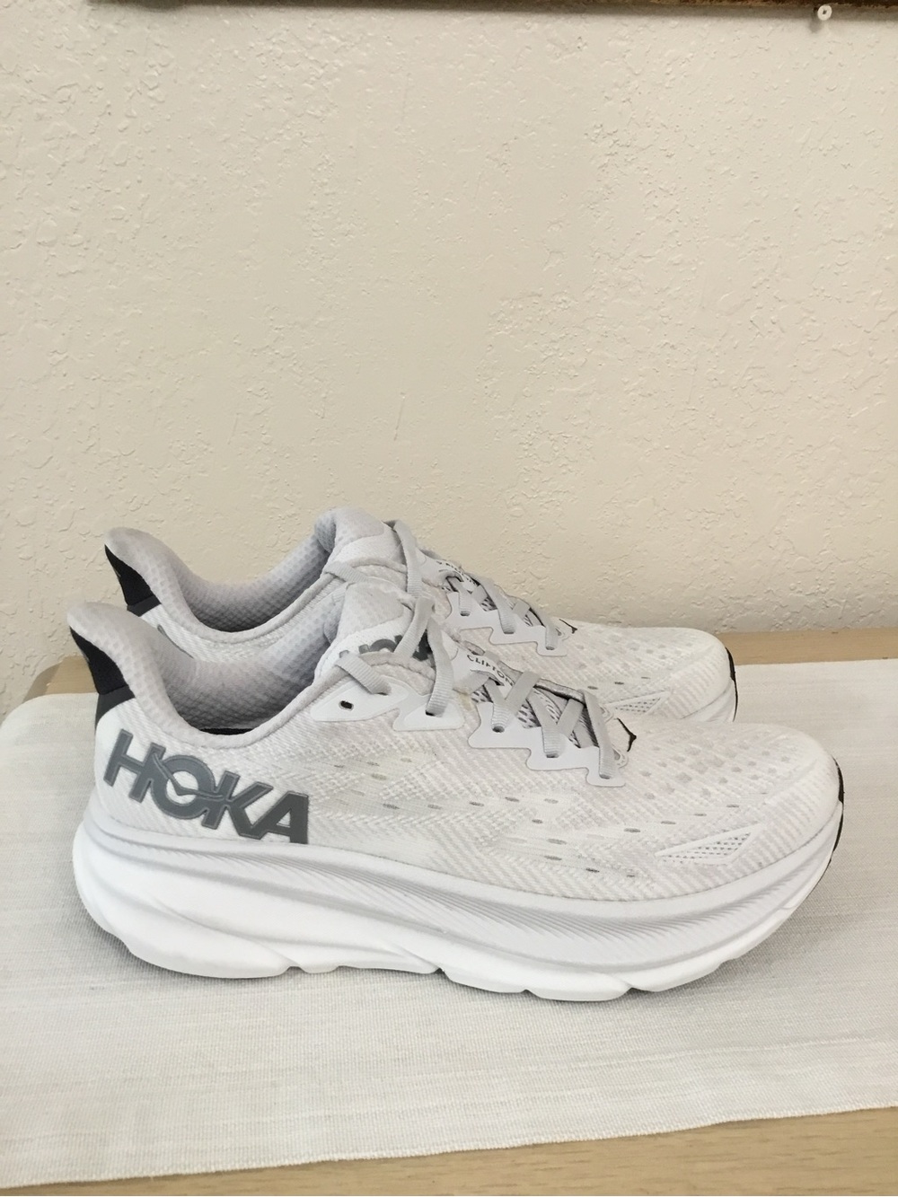 Hoka one one Clifton 9 Nimbus cloud steel wood size 9D - Picture 3 of 9